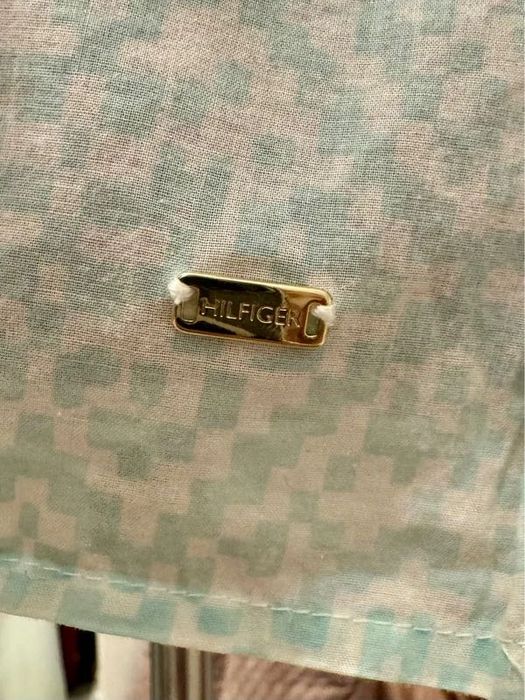 Cămașa vaporoasă Tommy Hilfiger in carouri baby blue marimea M