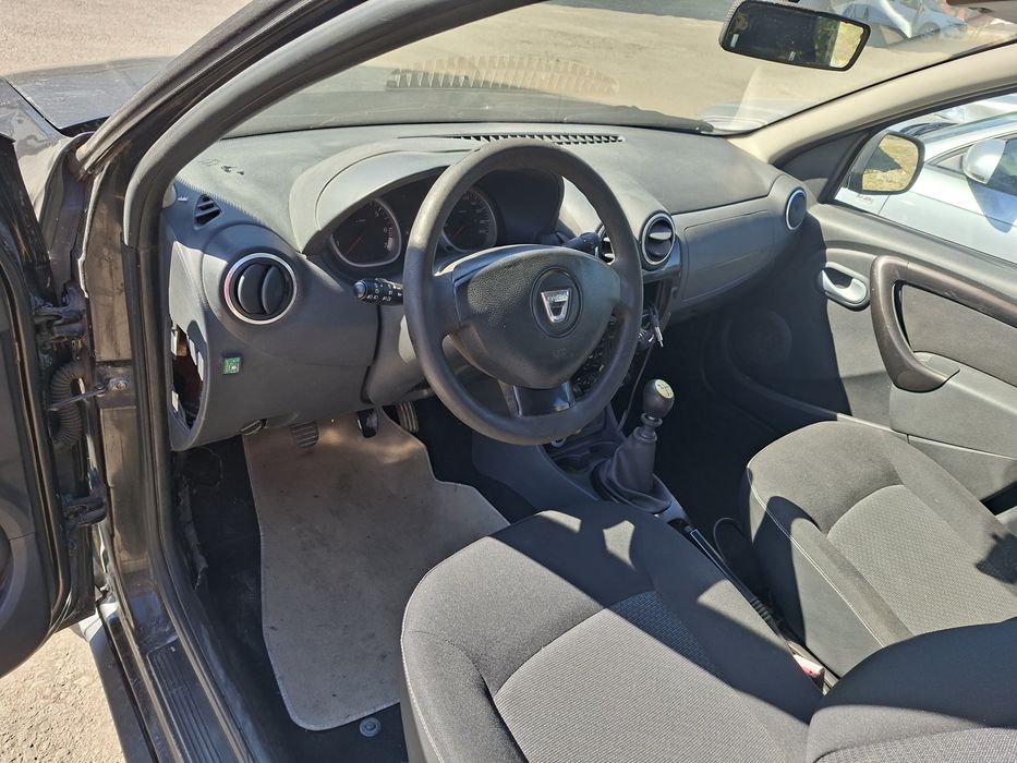 Vand dacia duster fabricatie 2011 4x4