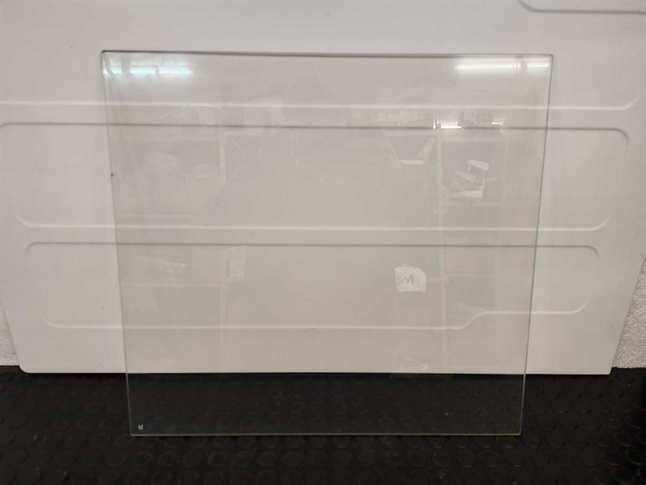 Geam intermediar cuptor Whirlpool 46.5 x 43.5 , din mijloc / R1