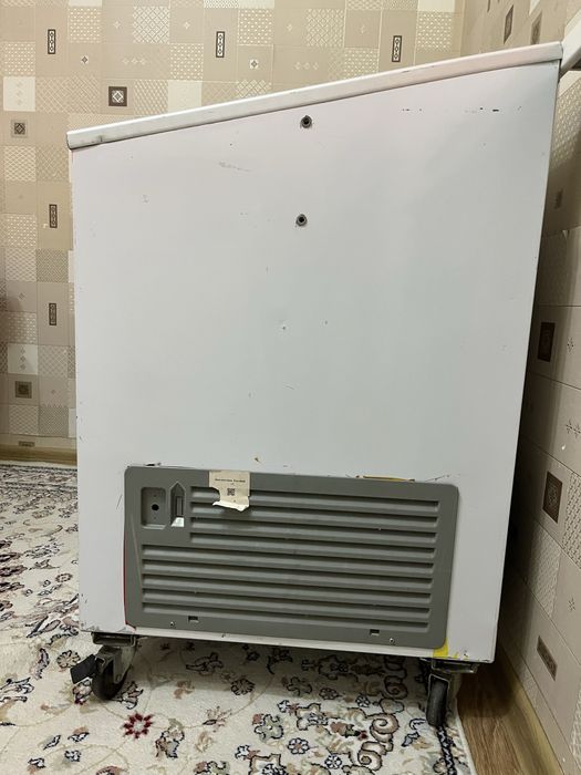 Морозильник большой