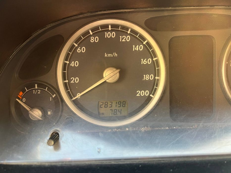 Gazel sotiladi 2012 yil zavot