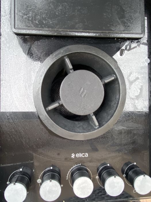 Plita pe gaz cu hota integrata ELICA