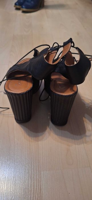 Сандали от естрствена кожа