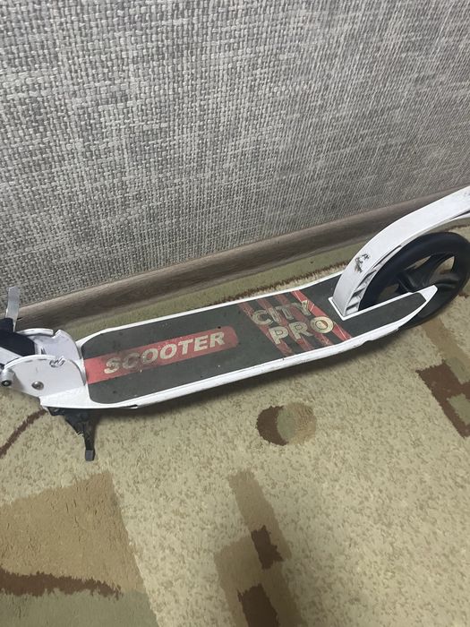 Продам самокат детский