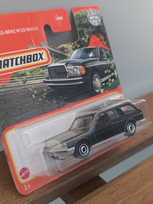 Mercedes Benz w123 Wagon Matchbox Hot Wheels