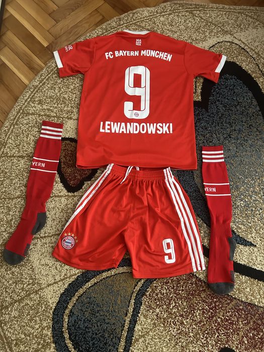 Vand echipament de fotbal bayern munchen