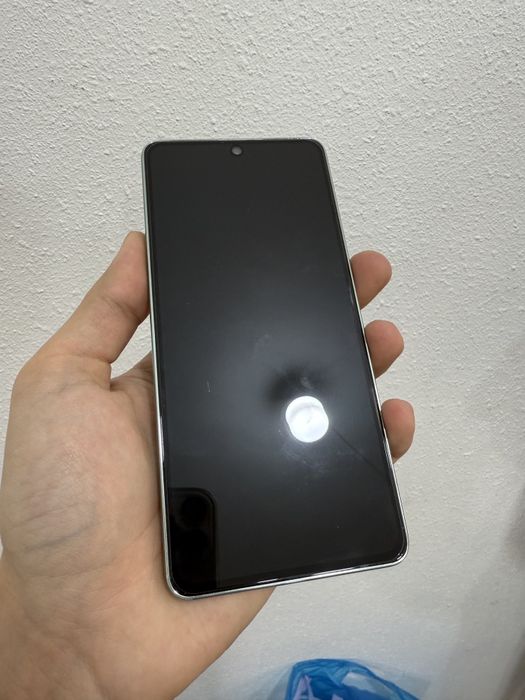 Samsung A 73  5G 128tali holati zor Toshkent qotishla yo imekadan otga