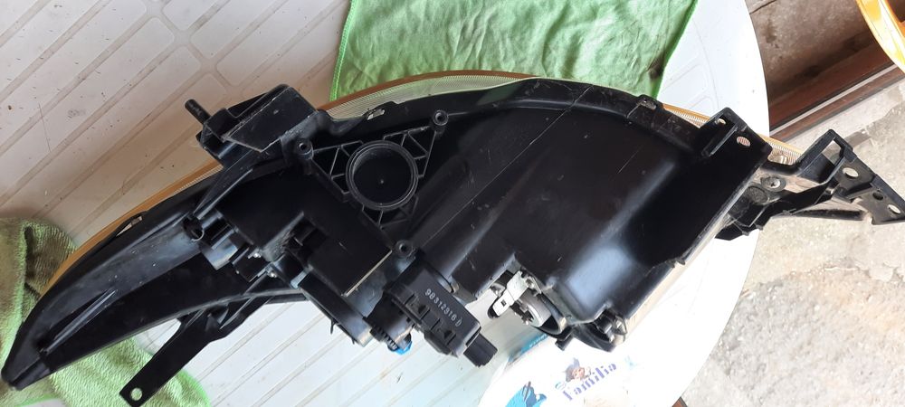 Фар десен мазда 5