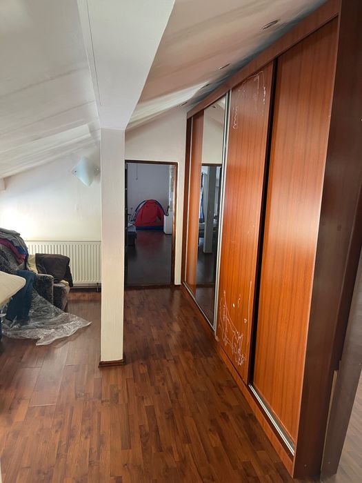 Casa de vanzare 5 camere zona Titulescu-Grivita