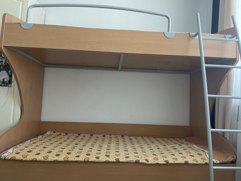 Детская мебель голубого цвета