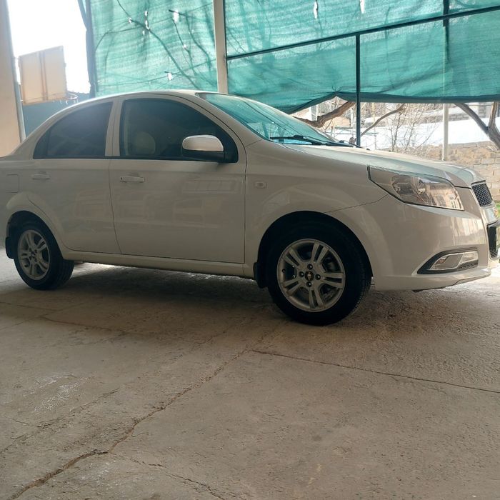 Nexia 3 Бежевый салон