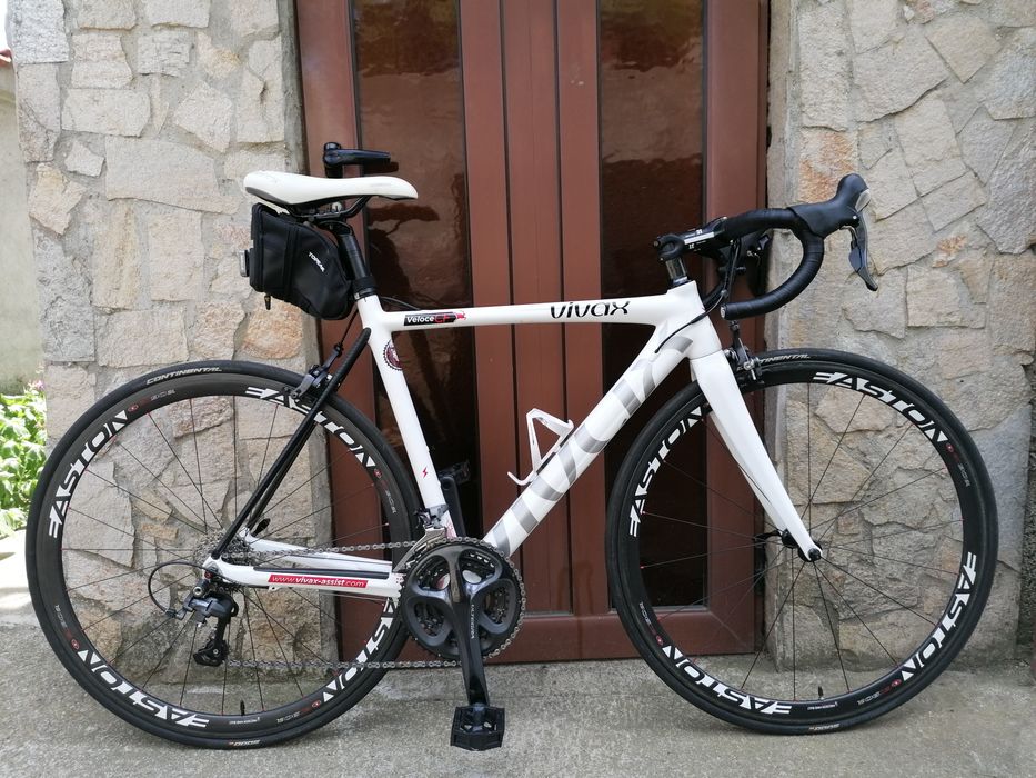 Шосеен Електрически VIVAX  Carbon, Shimano Ultegra 3*10