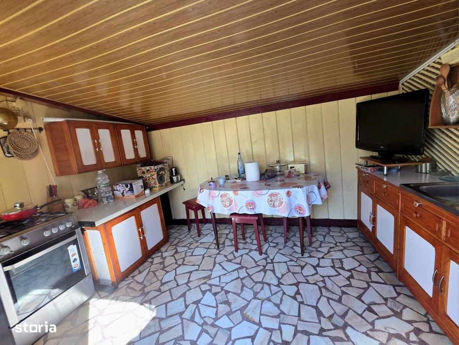 De vanzare casa in Roman, suprafata Teren 300 mp