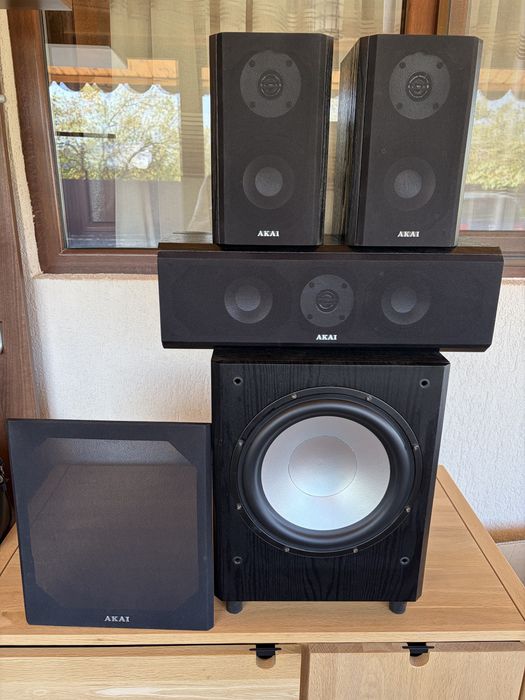 Vand sistem audio Akai