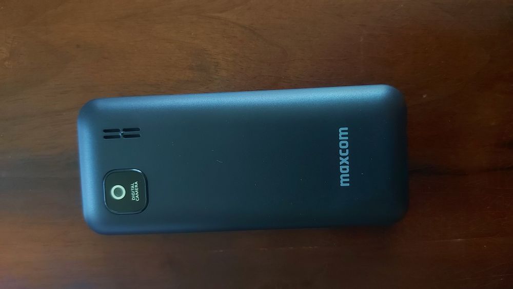 Telefon nou sigilat