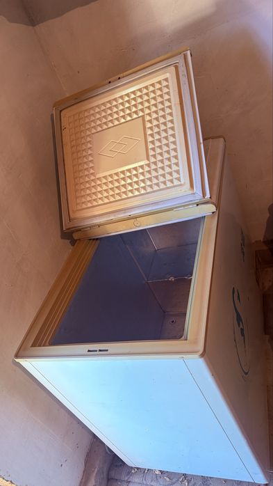 Продам морозильную камеру