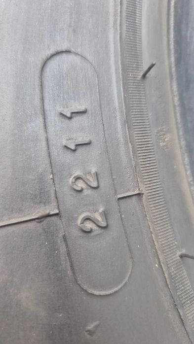 Нова гума за мотокар Michelin 27x10 R 12 (XZM)