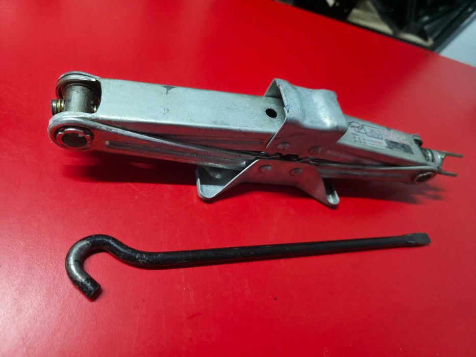 Cric Auto Aluminiu - OEM Suzuki Swift Toyota Auris Yaris Aygo Prius