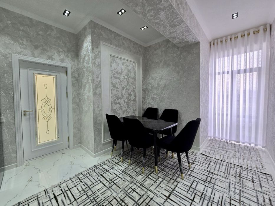 3х комнатная квартира, на 5 этаже. Фирдавсий.