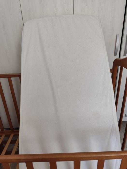 Детская кроватка-маятник