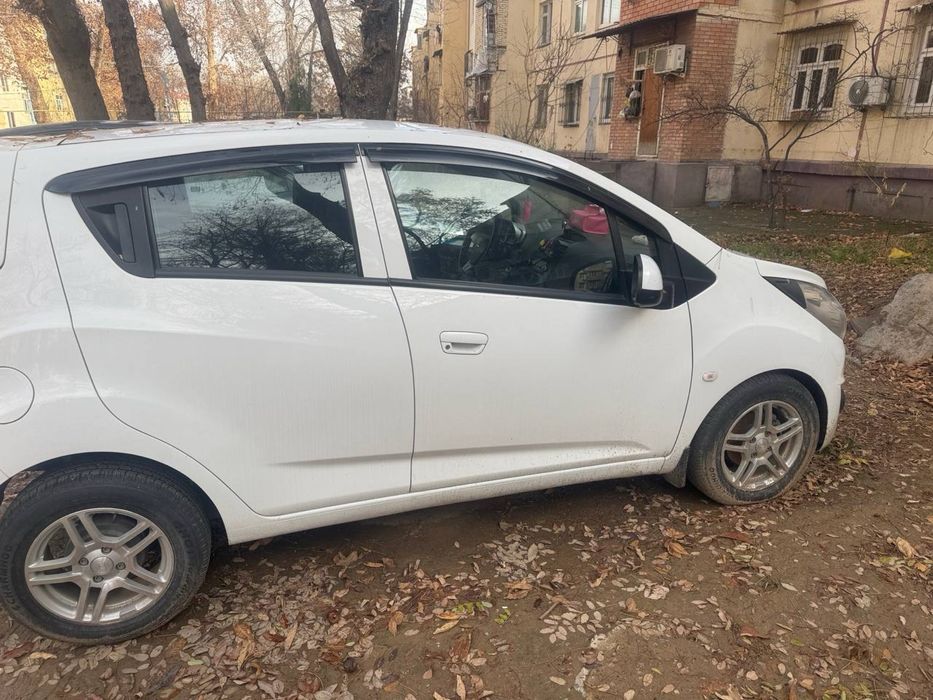 Продаётся авто Спарк 1,хозяин.