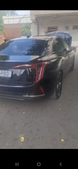 Автомобиль HONGGI EQM 5