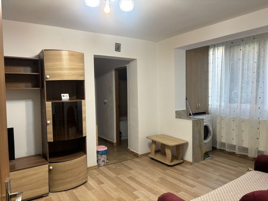 Apartament cu 3 camere, la Parter de închiriat – zona Decebal