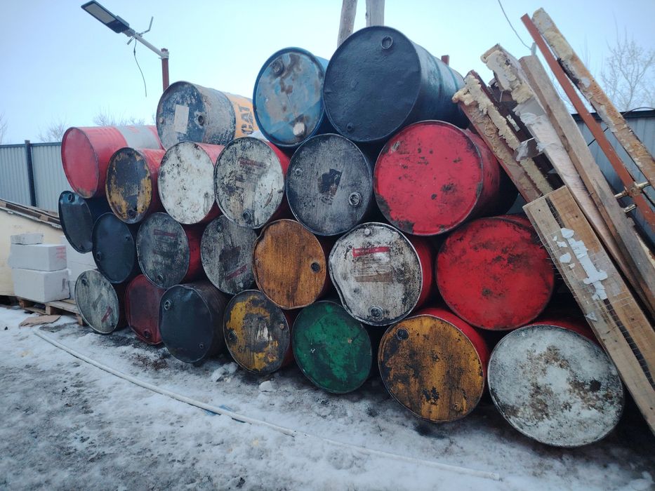 Бочка 200 литр от 5-ти штук цены по 2000 тенге. А так 3000