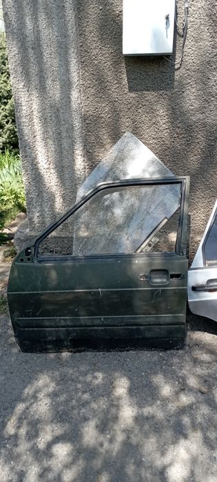 Продам Двери на ВАЗ 5000т