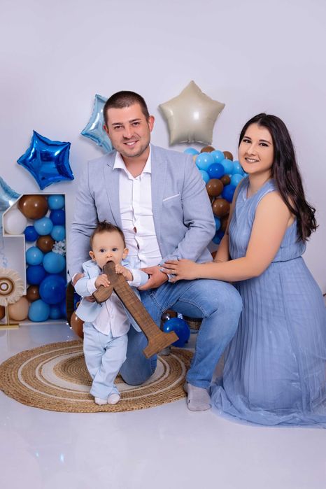 Елегантен комплект със сако в светло син десен 12-18м