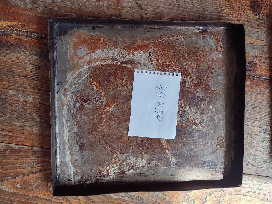 Продам противень.