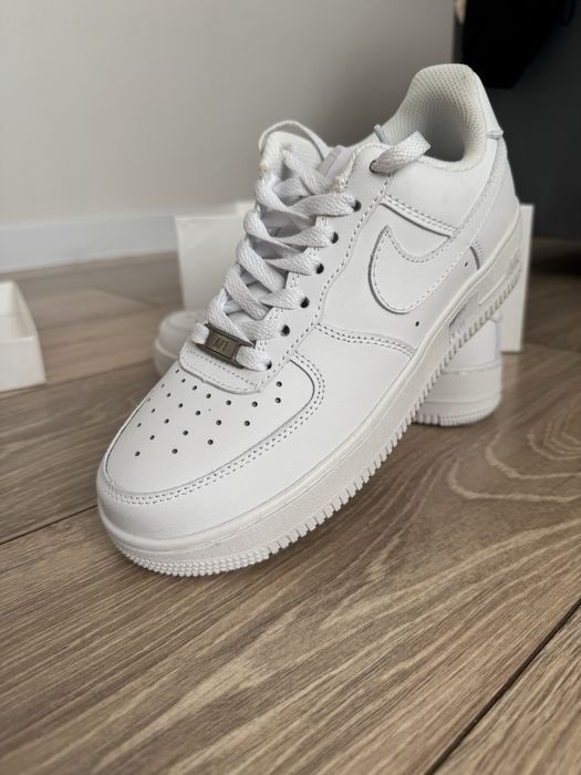 Кеды найк люкс  белые