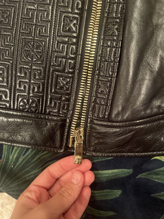 Geca de femeie versace