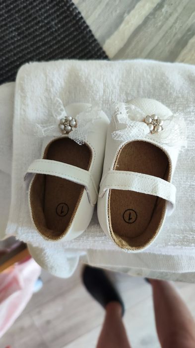 Рокли мама и бебе за кръщене, обувчици и диадема