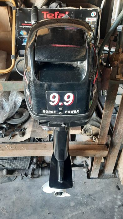 Продам резиновую лодку с мотором