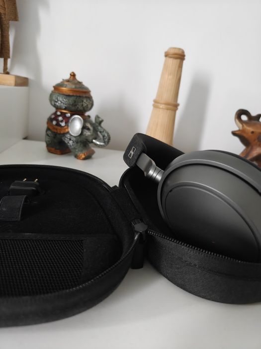 Casti Sennheiser Momentum 4