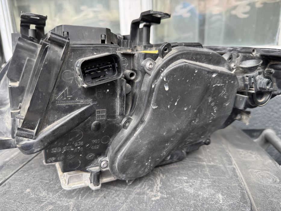 Far dreapta adaptiv bmw e92 e93 facelift