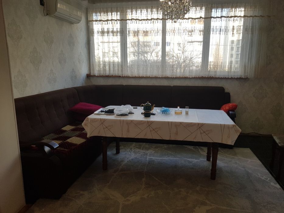 Продается диван 3 на 3