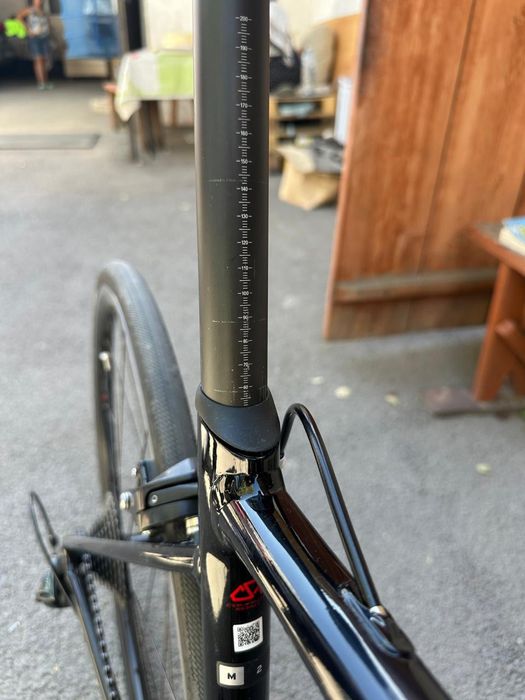 Продам шоссейный велосипед Giant