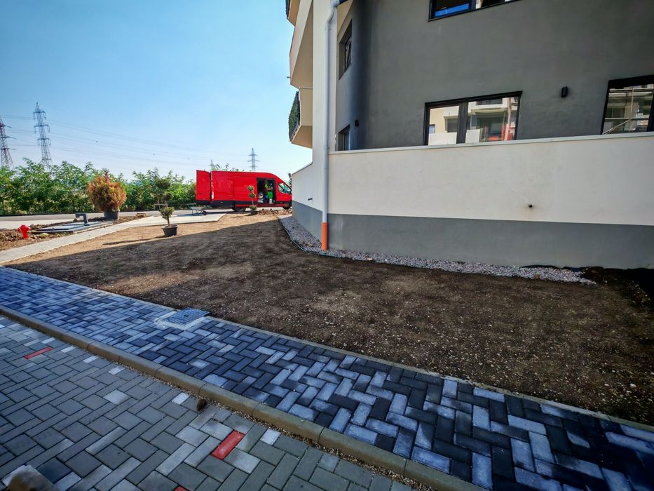 Întreținere grădini  și amenajare spatii sisteme de irigare  automate