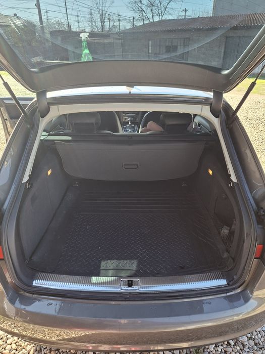 Audi a4 b8 2.0 d 2014 automat
