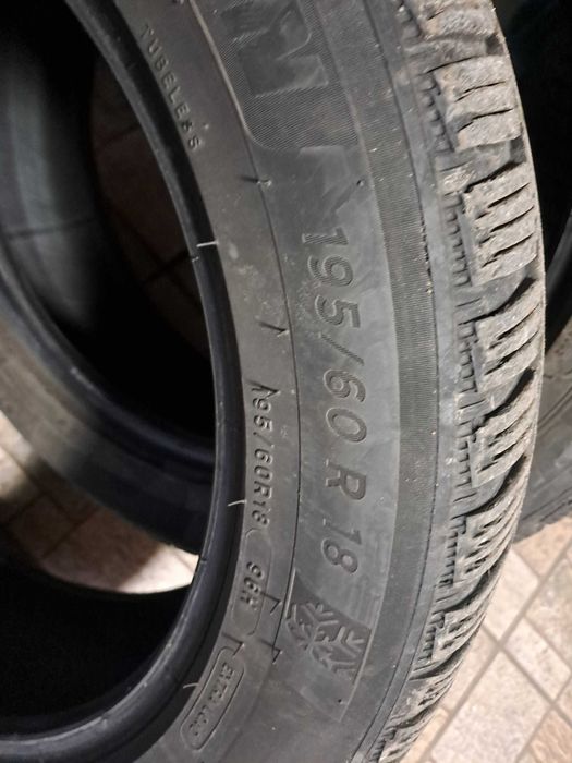 Anvelope 195 60 18