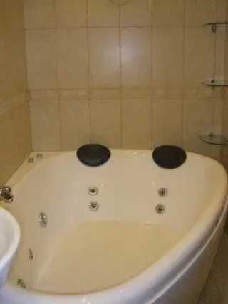 Дава се под наем Едностаен апартамент в София, Зона Б-18 - 36 кв.м за 382.5 € - Снимка #2