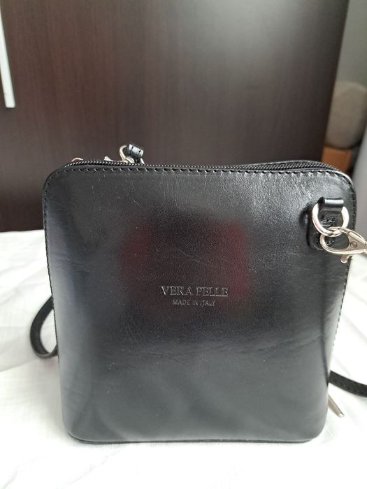 Poseta neagră nouă de la VERA BELLE