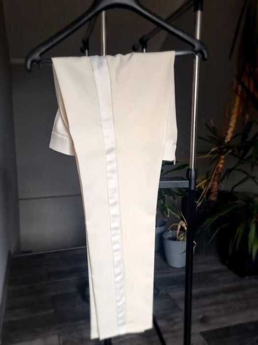 Costum alb de cununie/ botez BBY cu broderie strasuri epolet franjuri