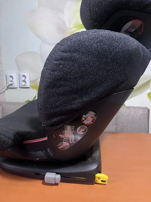 Продам качественное автокресло Maxi-cosi