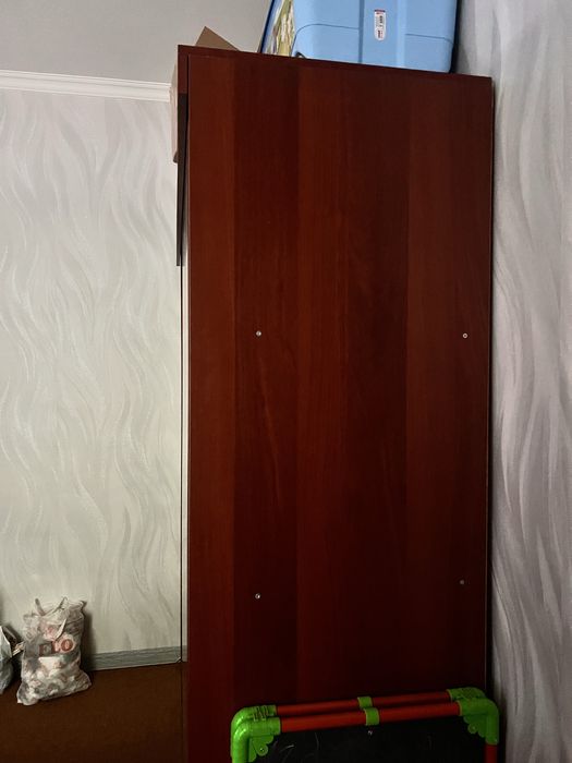 Продаю шкаф в спальню