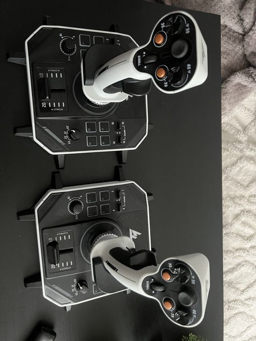 Thrustmaster SOL R1 Hosas