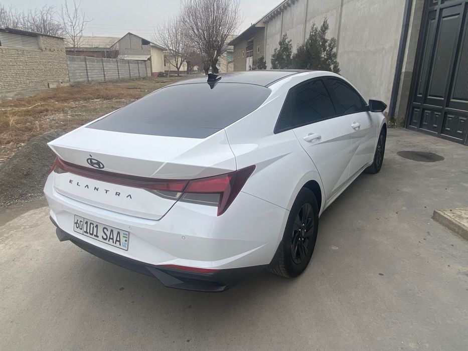 Hyundai Elantra 2022