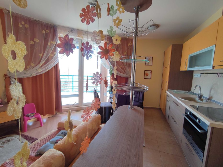 Продава се Тристаен апартамент в Балчик - 96 кв.м за 698 €/кв.м - Снимка #1